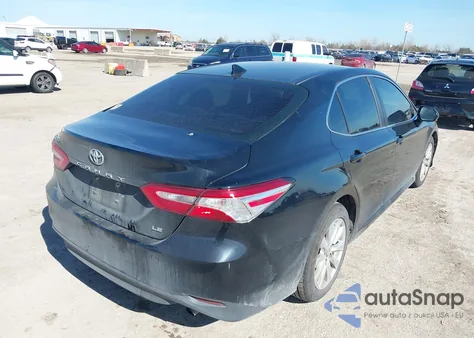 2019 Toyota Camry Le z USA, uszkodzony, nr VIN 4T1B11HK8KU206210